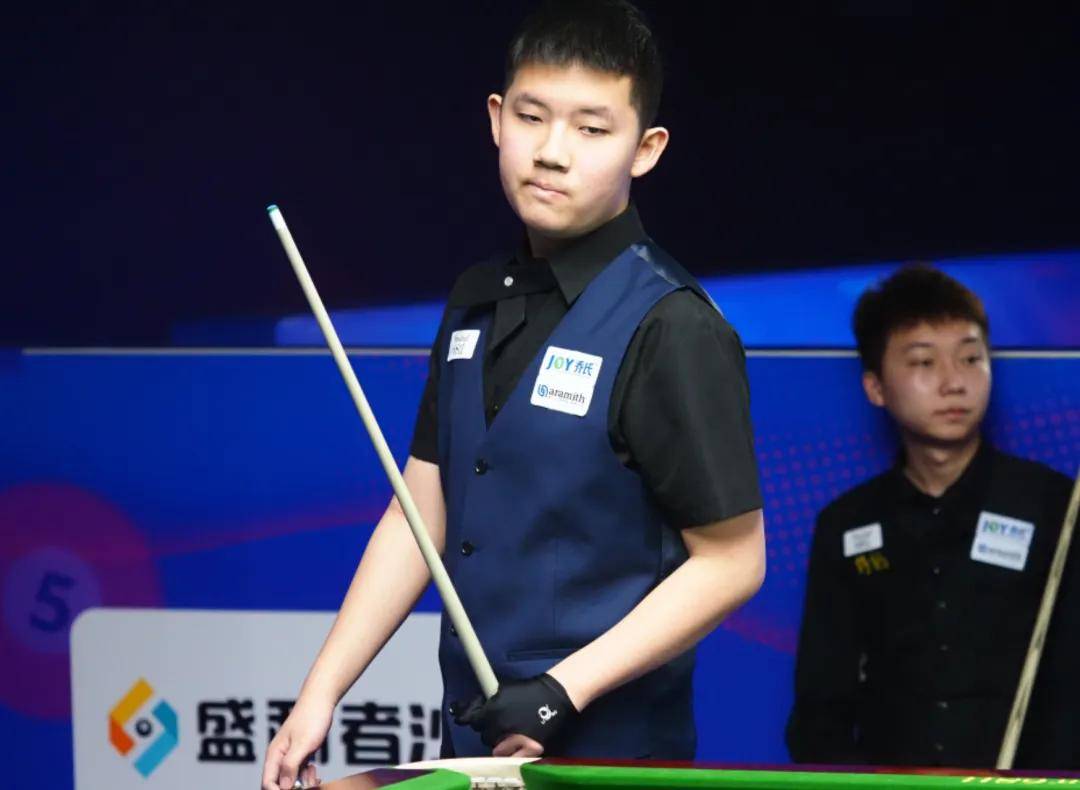 是膝关节中 是膝关节中